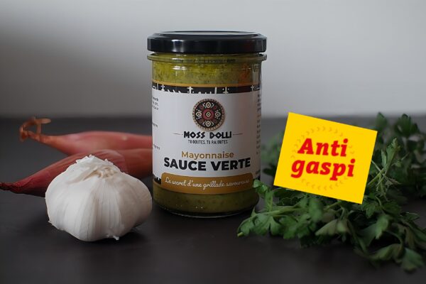 Pot de sauce verte anti-gaspi Moss Dolli, à base d’ingrédients frais, fabriqué de façon artisanale